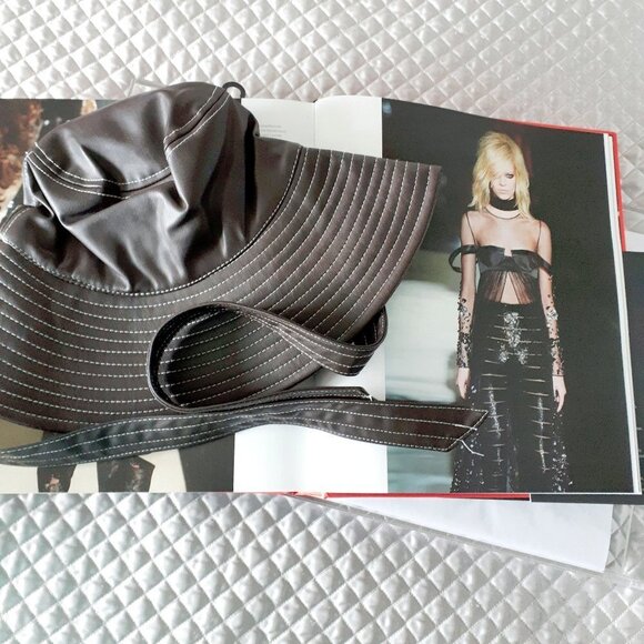 NWT Zara brown faux leather bucket hat with self-tie detail, S - Picture 8 of 12